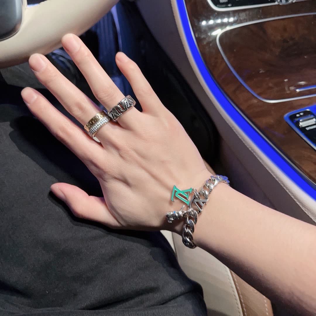 Louis Vuitton Silver Ring